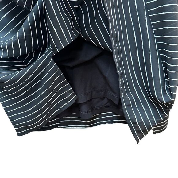 Chico's Women's Top Black & White Striped Dolman Sleeve Lined Size 2 or M - Picture 5 of 7